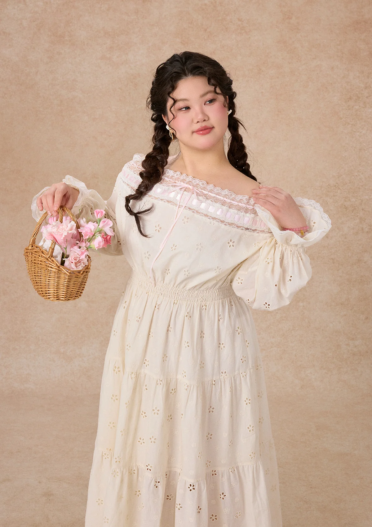Curve&Plus White Camellia Dress - Image 6