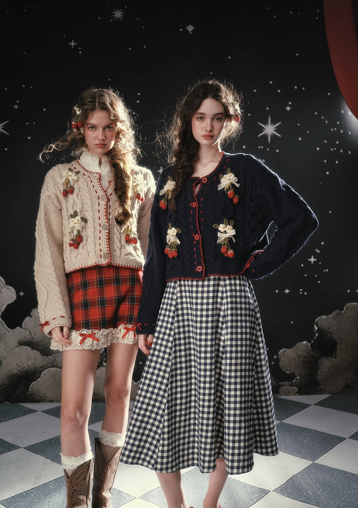 Puppet Cat Noel Skirt - Image 9
