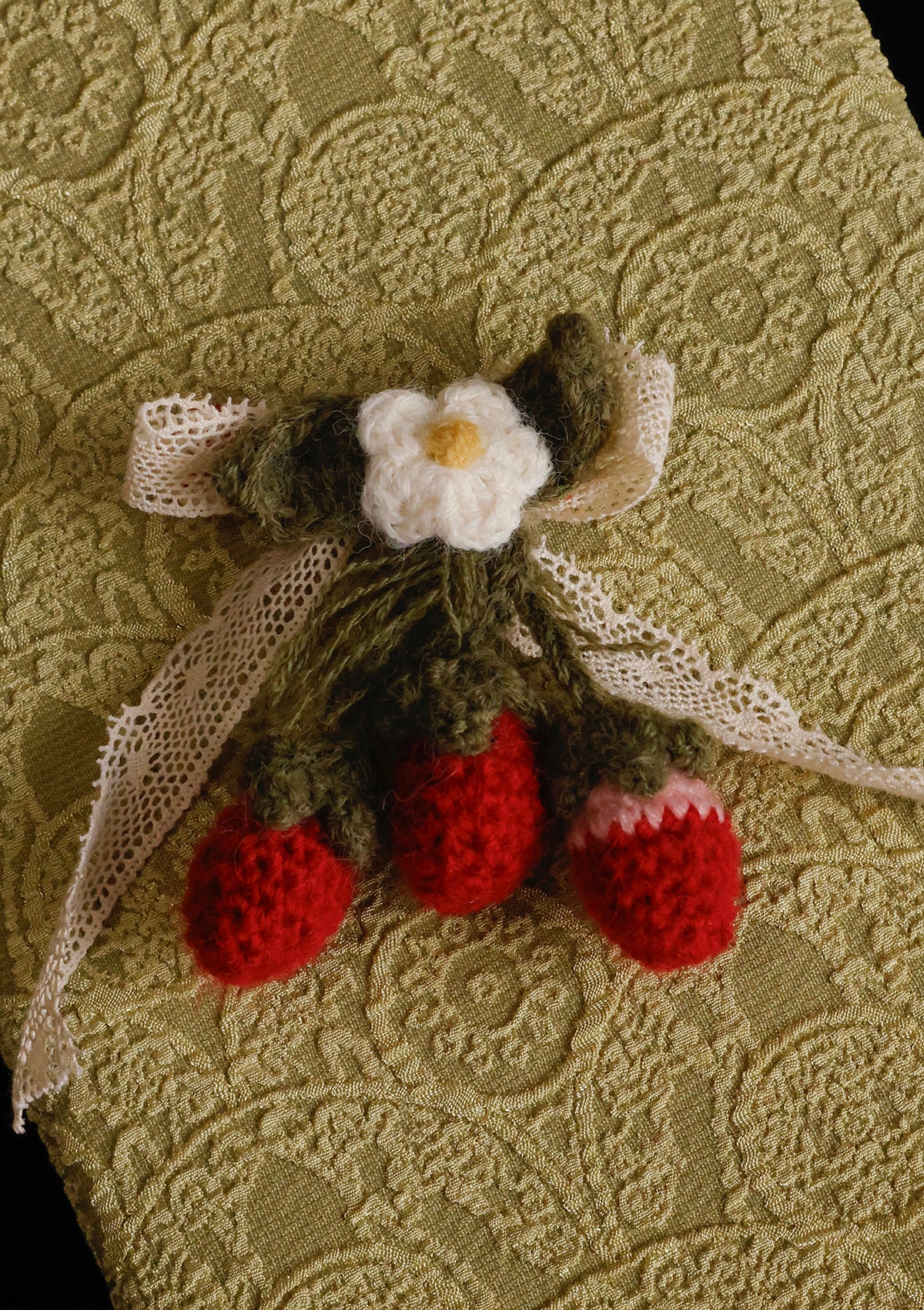 Strawberry Mont Blanc Knit Hair Clip - Image 7